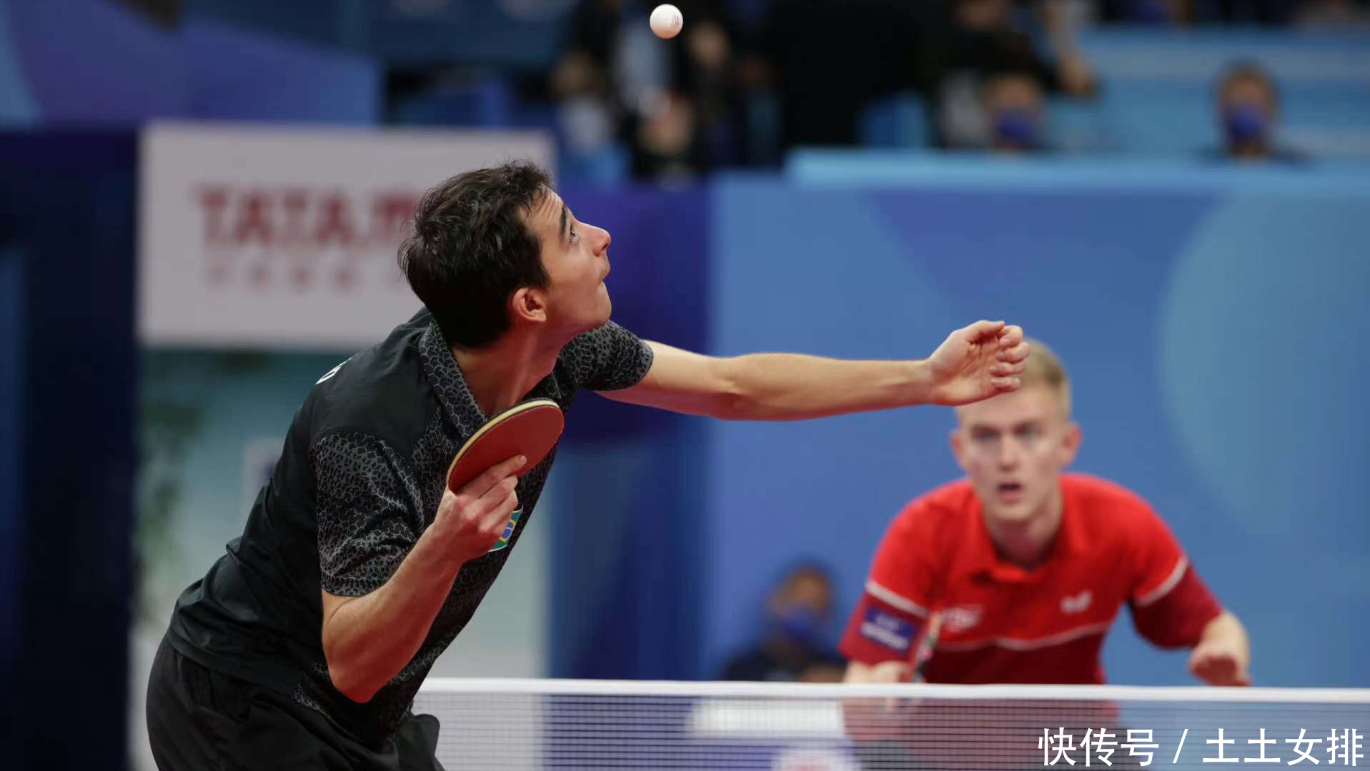 中国女足迎 中国女足迎